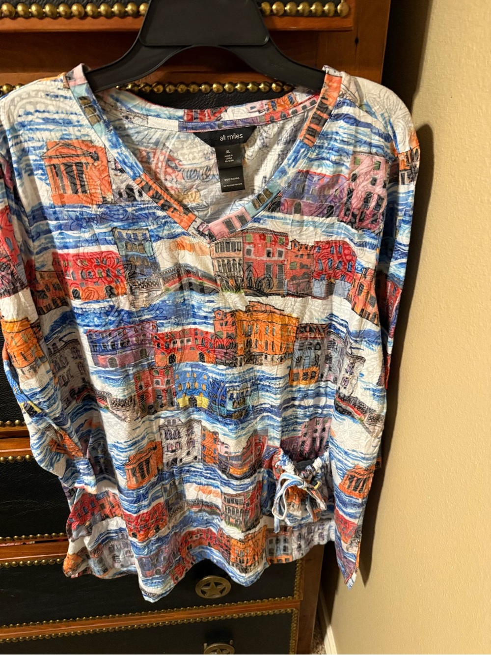 Ali Miles Multi-Color V-Neck Long Sleeve Top